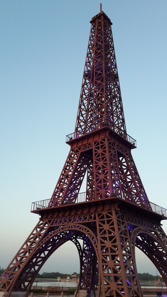 Eiffel Tower-Day Mode